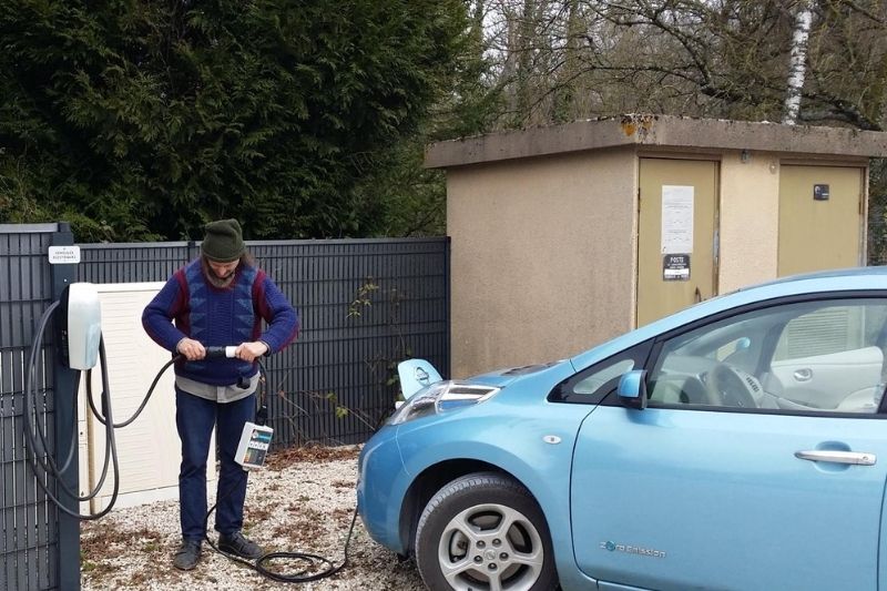 station de charge pour voitures electriques