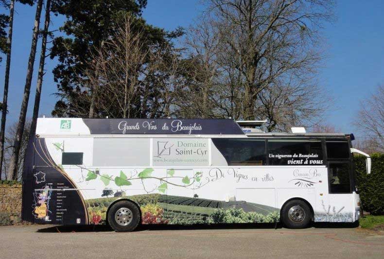 Emplacement de parking pour les bus