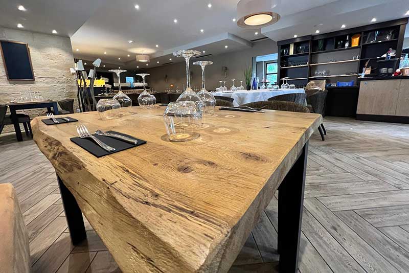 Table du restaurant le ptit imogien