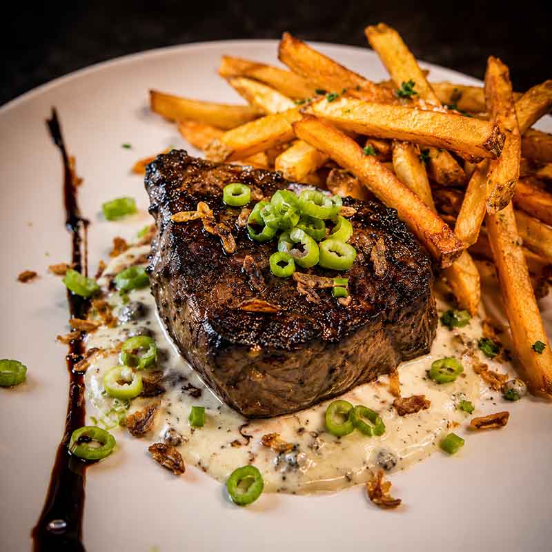 Filet de boeuf accompagné de frite